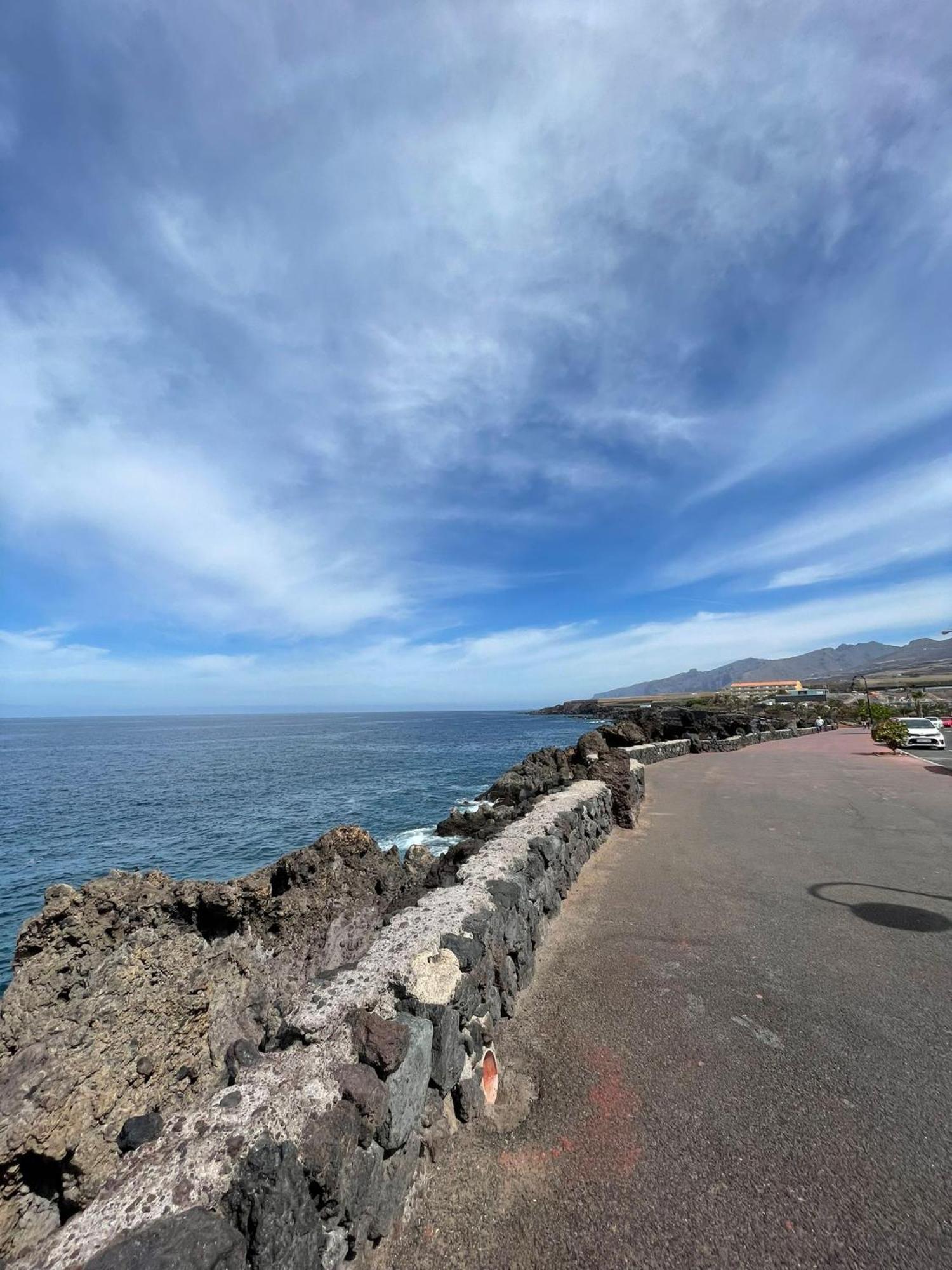 Seaside Paradise - 2 Bedroom Apartment With Ocean Views & Air Conditioning In Playa San Juan Экстерьер фото