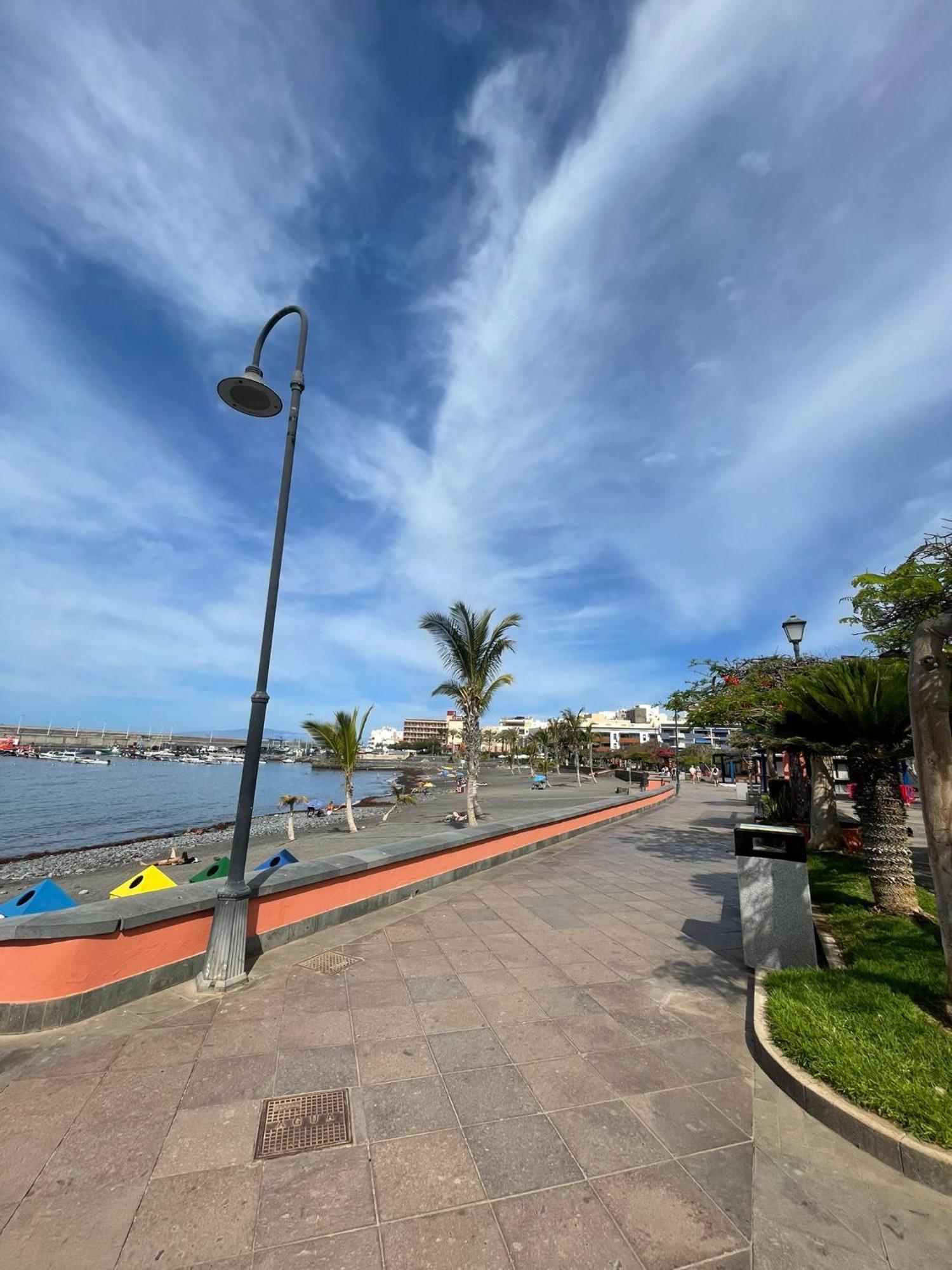 Seaside Paradise - 2 Bedroom Apartment With Ocean Views & Air Conditioning In Playa San Juan Экстерьер фото