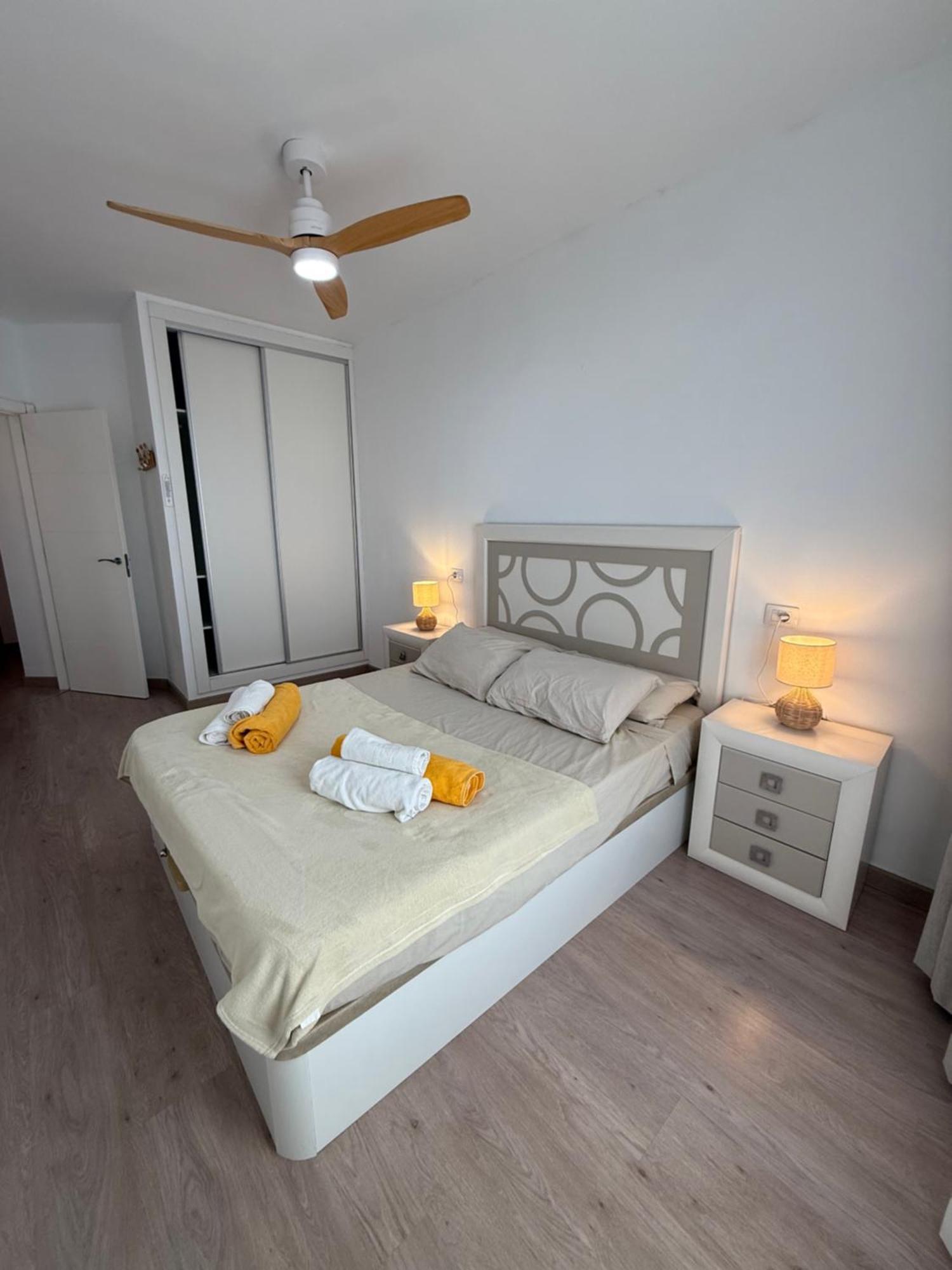 Seaside Paradise - 2 Bedroom Apartment With Ocean Views & Air Conditioning In Playa San Juan Экстерьер фото