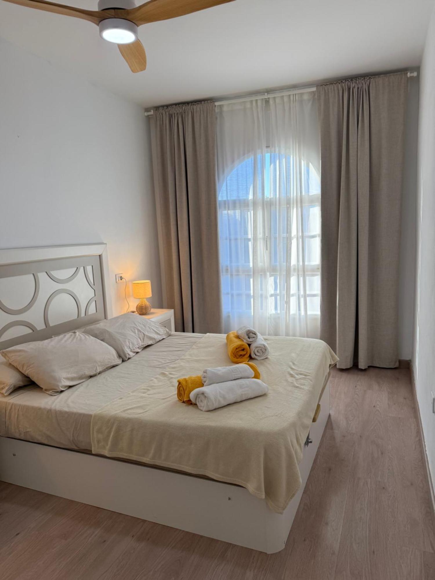 Seaside Paradise - 2 Bedroom Apartment With Ocean Views & Air Conditioning In Playa San Juan Экстерьер фото
